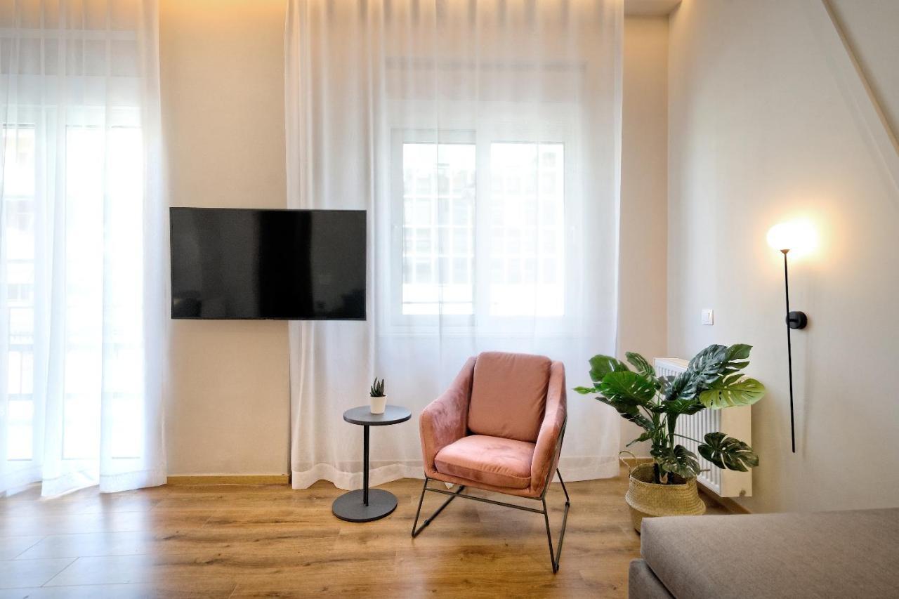 The Flirty Athens Apartment Екстер'єр фото