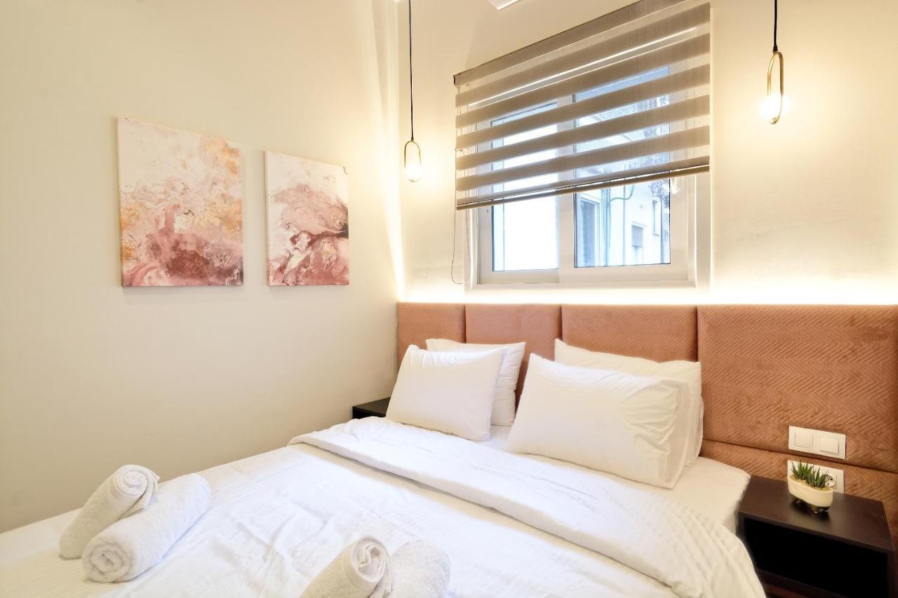 The Flirty Athens Apartment Екстер'єр фото